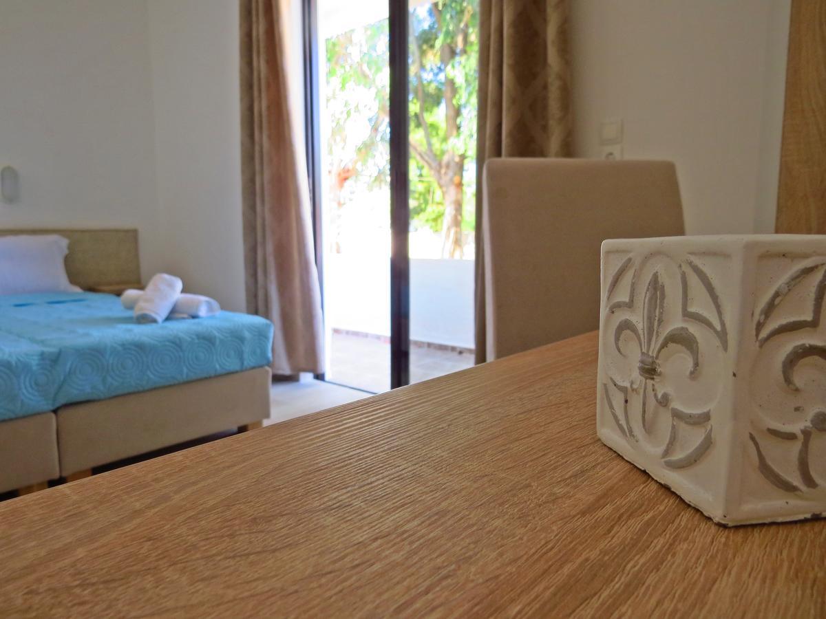 Loukas Beach Rooms キオタリ エクステリア 写真